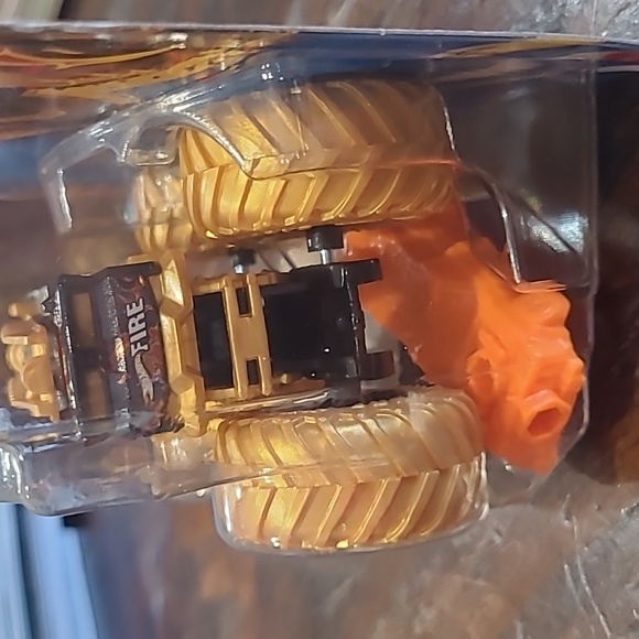New Hot Wheels Monster Truck 5 Alarm - Picture 6 of 7